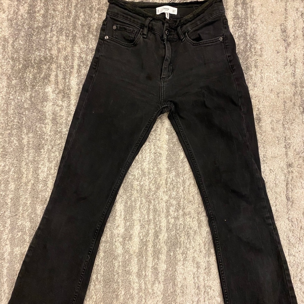 Black Cropped Jeans